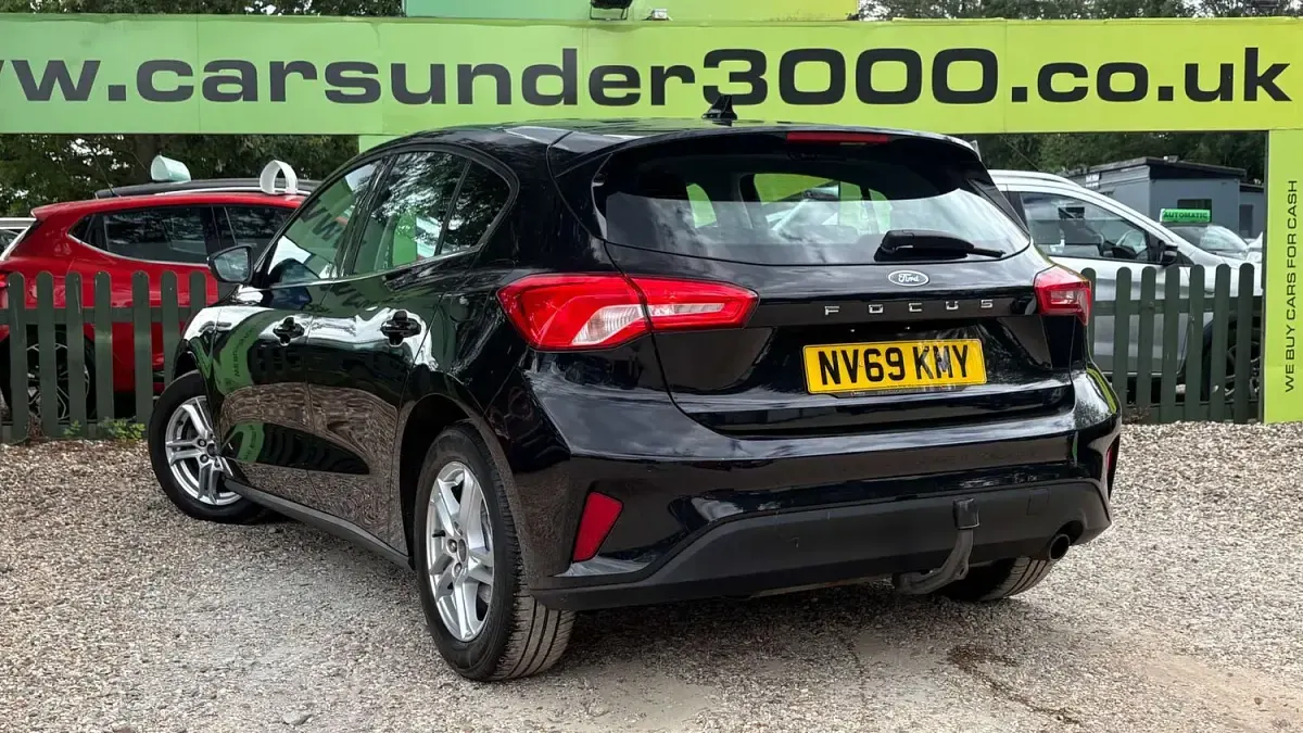 Used Ford Focus Zetec 125 HP (91 kW) 2020 Black Hatchback