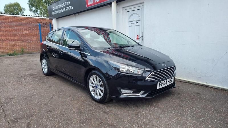 Black Used 2014 Ford Focus Titanium Hatchback | £4,695 (Fair price) - Image 1/4