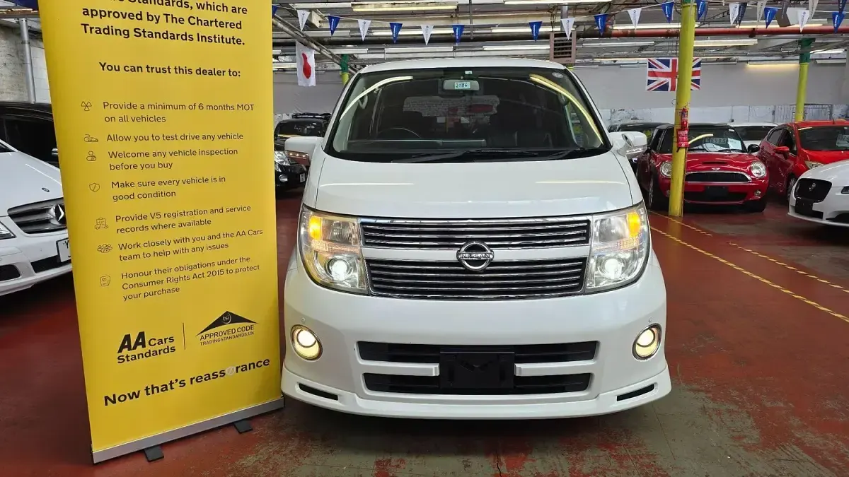 Used Nissan Elgrand 360º 2025 White