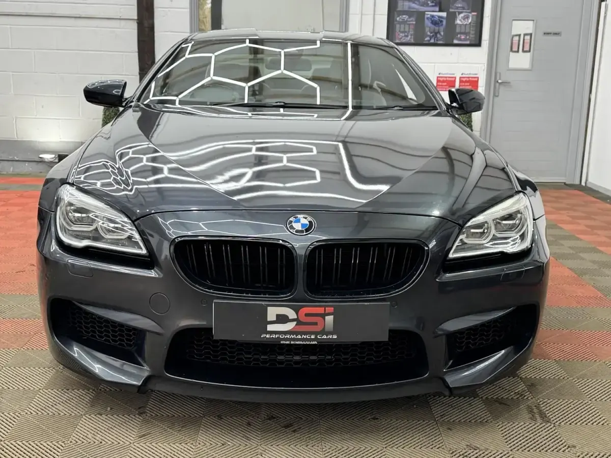 Usado BMW M6 560 CV (411 kW) 2016 Gris Coupe