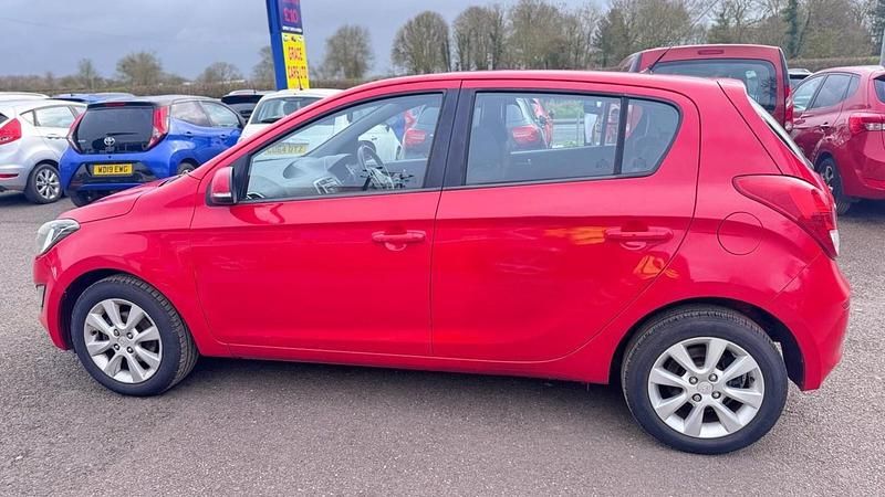 Używany Hyundai i20 Active 2012 Czerwony Hatchback