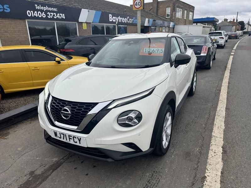 Used Nissan Juke N-Connecta 2021 White SUV
