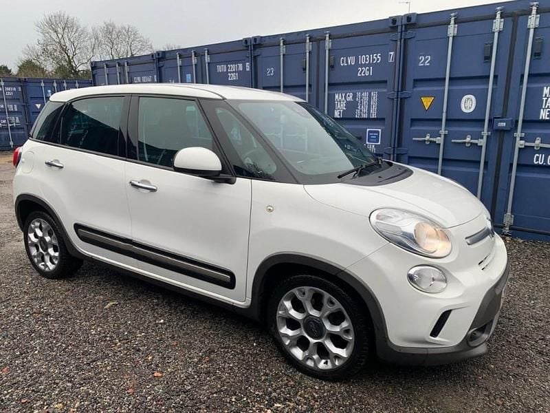 Used Fiat 500L Trekking 105 HP (77 kW) 2013 White MPV