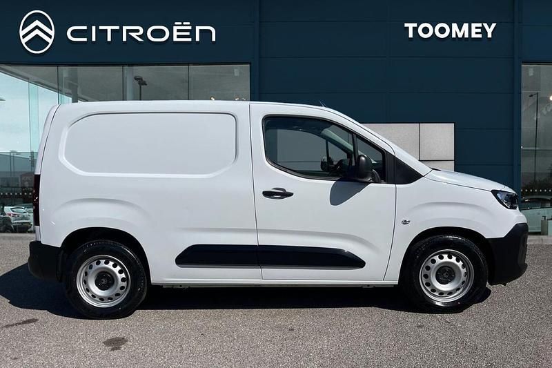 Used Citroën e-Berlingo 98 kW (134 HP) 2024 White MPV