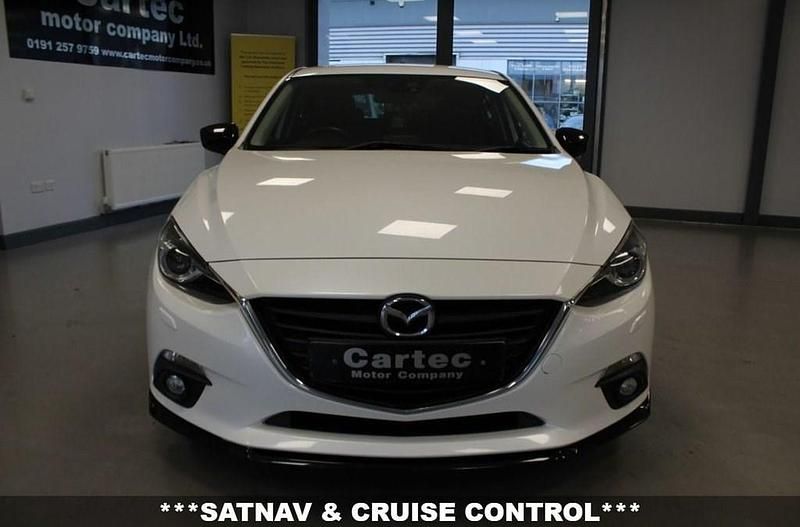 Used Mazda 3 Inclusive 121 HP (88 kW) 2016 White Hatchback