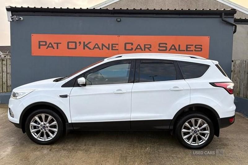 Used Ford Kuga Titanium 120 HP (88 kW) 2019 White SUV