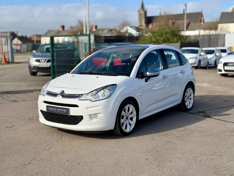 Used Citroën C3 SELECTION 82 HP (60 kW) 2013 White Hatchback