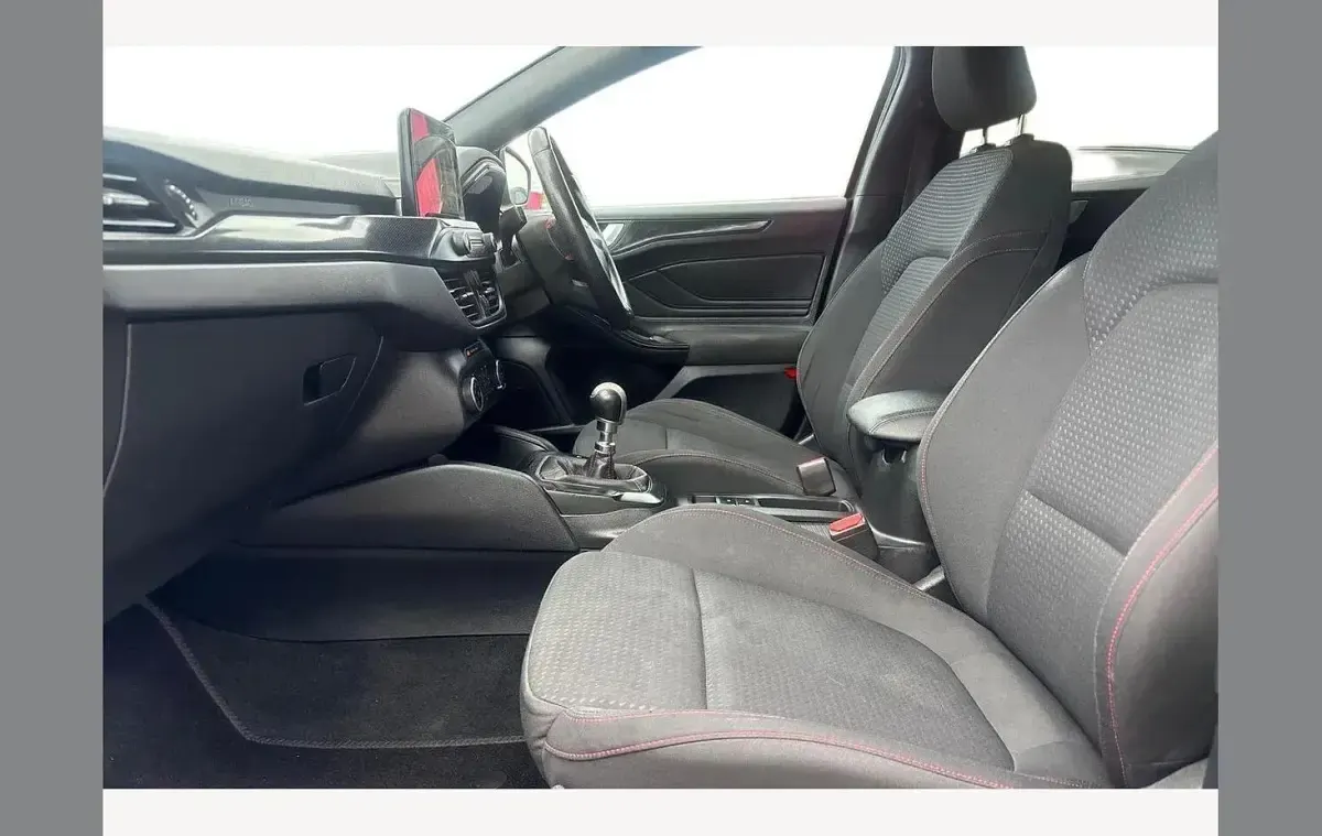 Used Ford Focus ST-Line 123 HP (90 kW) 2019 Grey Hatchback