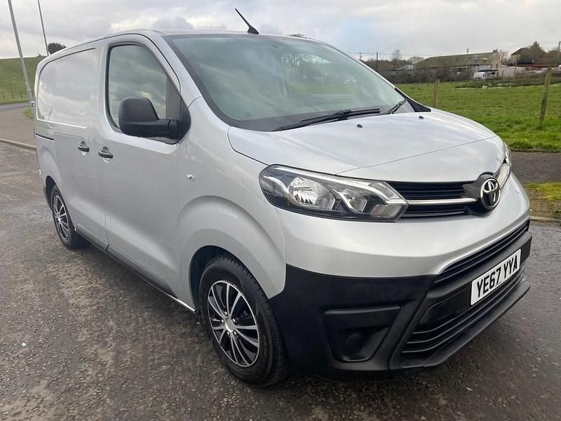 Used Toyota Proace 95 HP (69 kW) 2017 Silver MPV