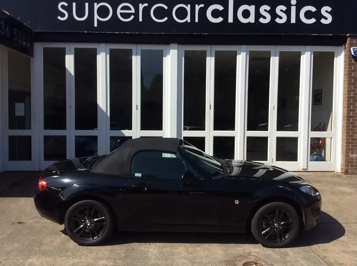 Used Mazda MX5 126 HP (92 kW) 2010 Black Cabriolet
