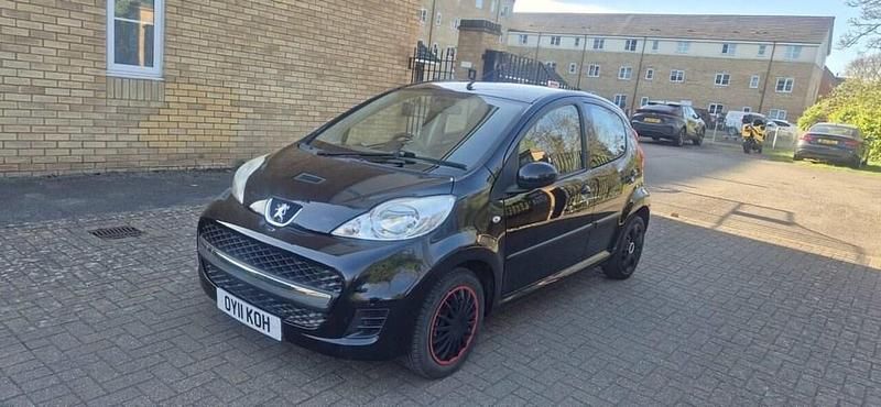 Used Peugeot 107 68 HP (50 kW) 2011 Black Hatchback