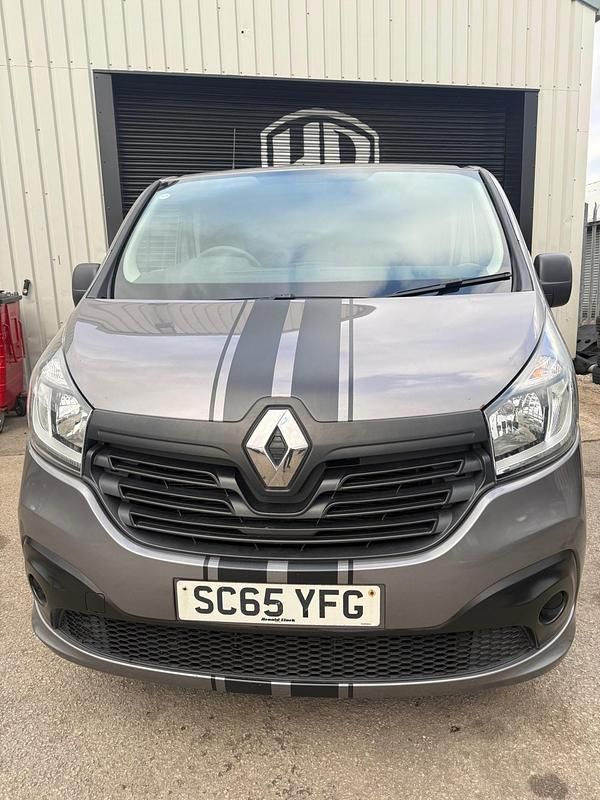 Used Renault Trafic Business 2015 Grey MPV