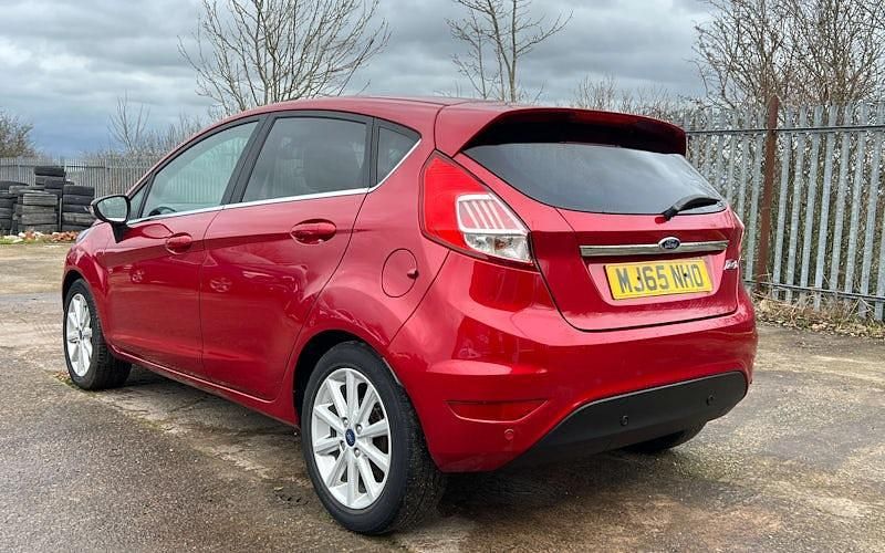 Used Ford Fiesta Titanium 105 HP (77 kW) 2015 Hatchback