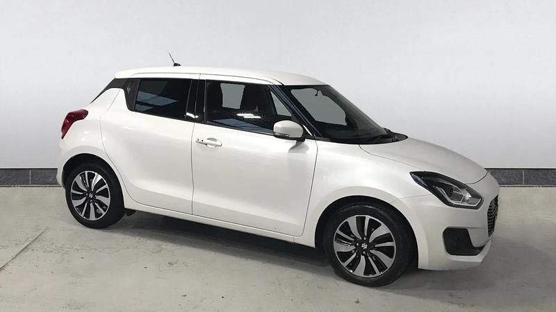 Used Suzuki Swift SZ5 111 HP (81 kW) 2018 White Hatchback