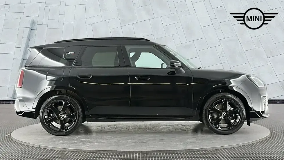 Used Mini Countryman 215 HP (158 kW) 2025 Black SUV