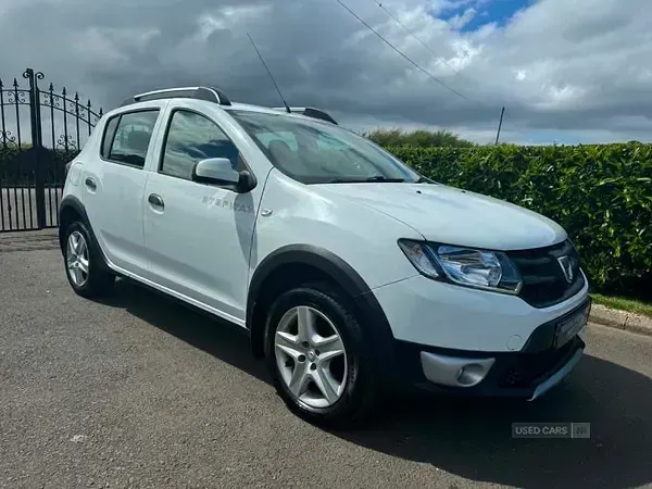 Used Dacia Sandero Ambiance 2016 White Hatchback