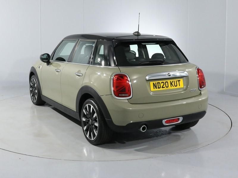 Używany Mini Cooper Exclusive 134 KM (98 kW) 2020 Szary Hatchback
