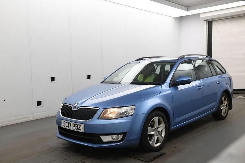 Used Skoda Octavia SE 150 HP (110 kW) 2017 Blue Estate