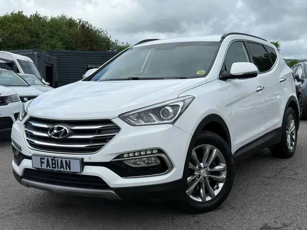 Used Hyundai Santa Fe Premium 200 HP (147 kW) 2018 White SUV