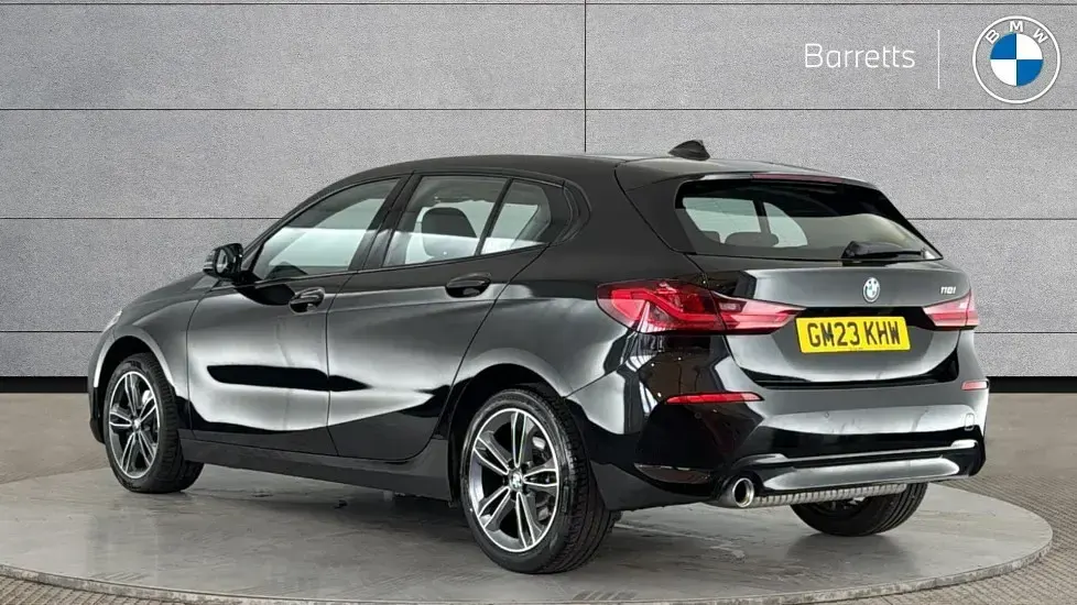 Used BMW 118 Sport Line 134 HP (98 kW) 2023 Black Hatchback