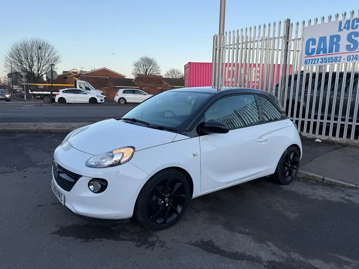 Used Vauxhall Adam 2018 White Hatchback