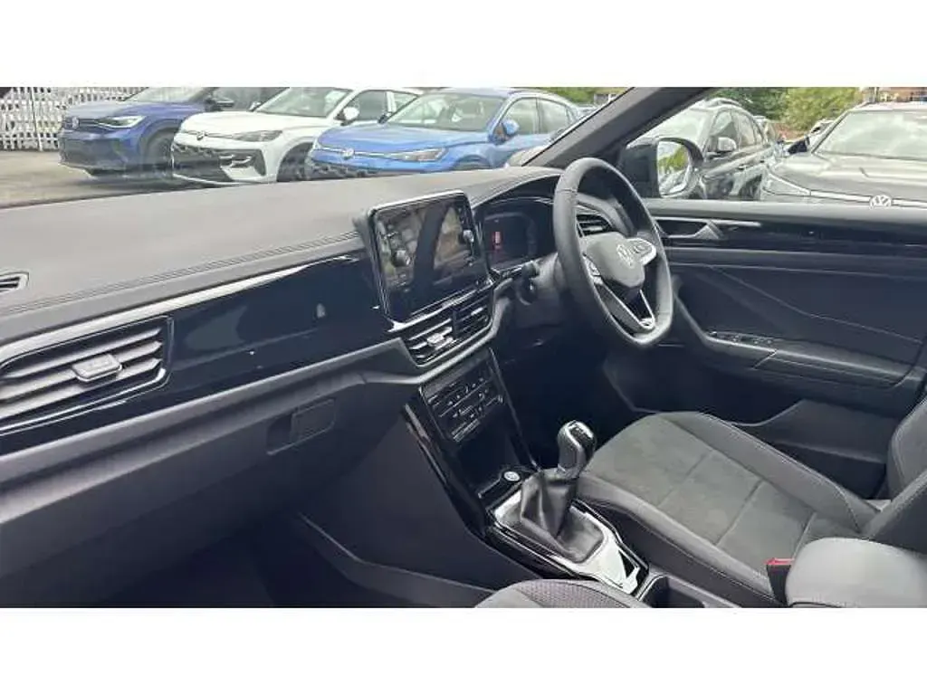 Used VW T-Roc Design 116 HP (85 kW) 2025 SUV