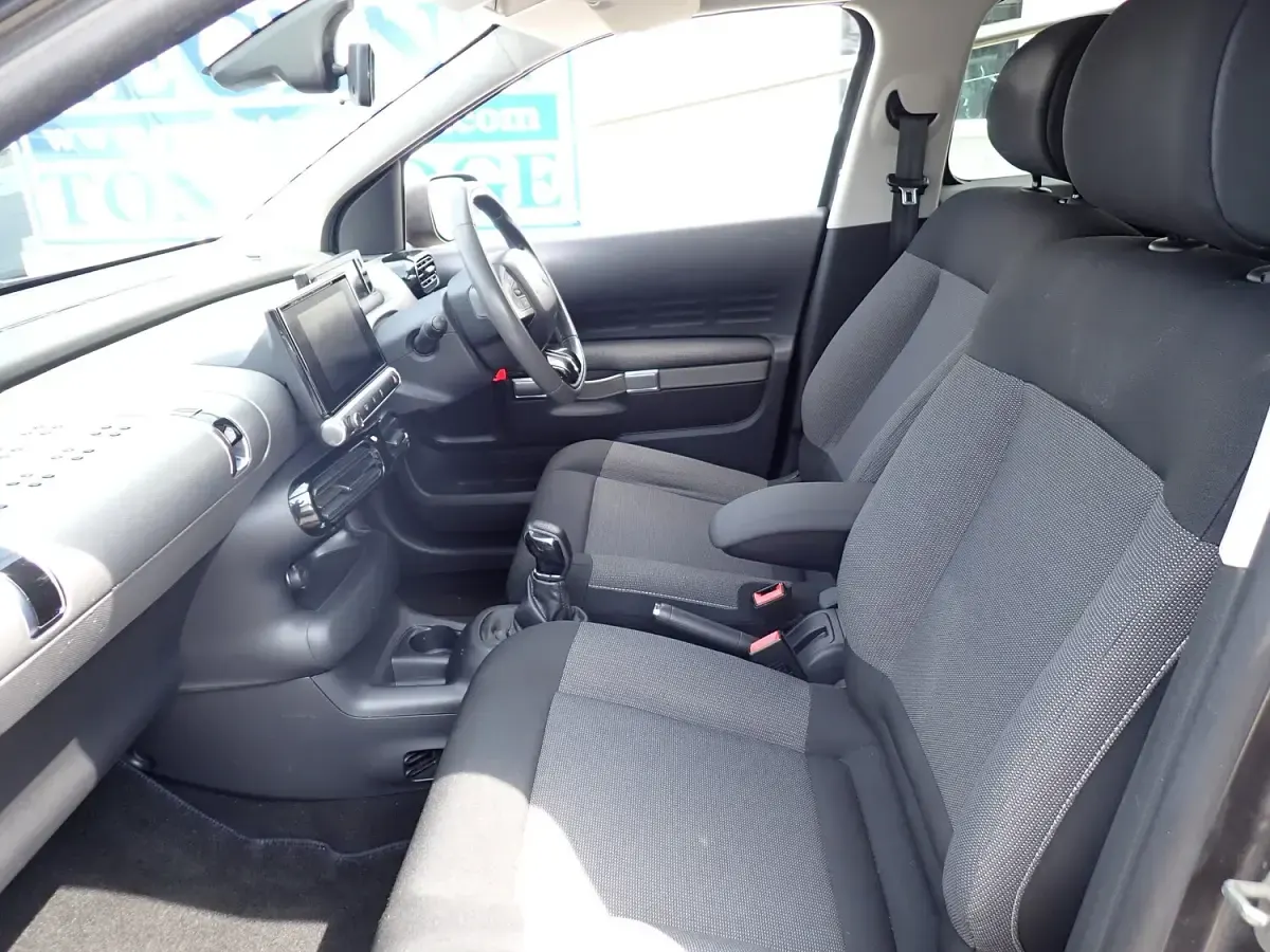 Used Citroën C4 Cactus Flair 82 HP (60 kW) 2017 Grey Hatchback