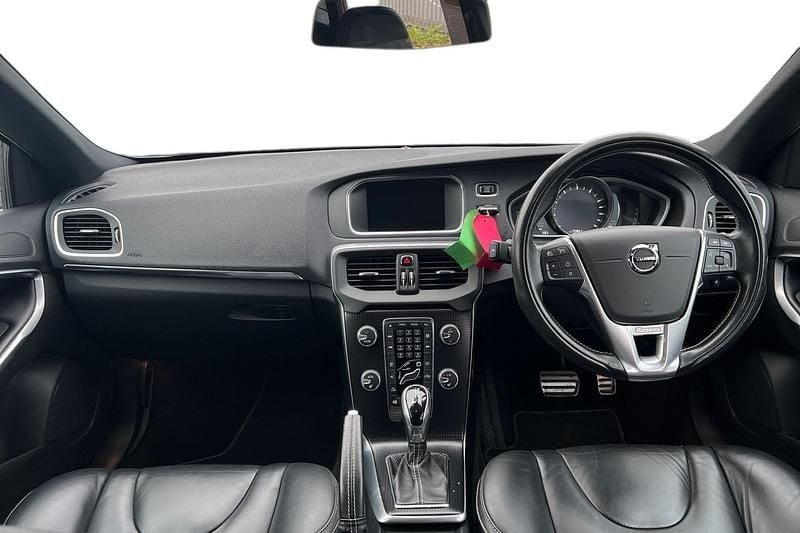 Used Volvo V40 R-Design Pro 122 HP (89 kW) 2017 Grey Hatchback