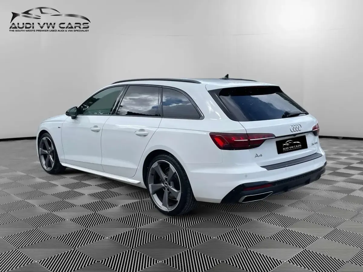 Used Audi A4 Black Edition 150 HP (110 kW) 2021 White Estate