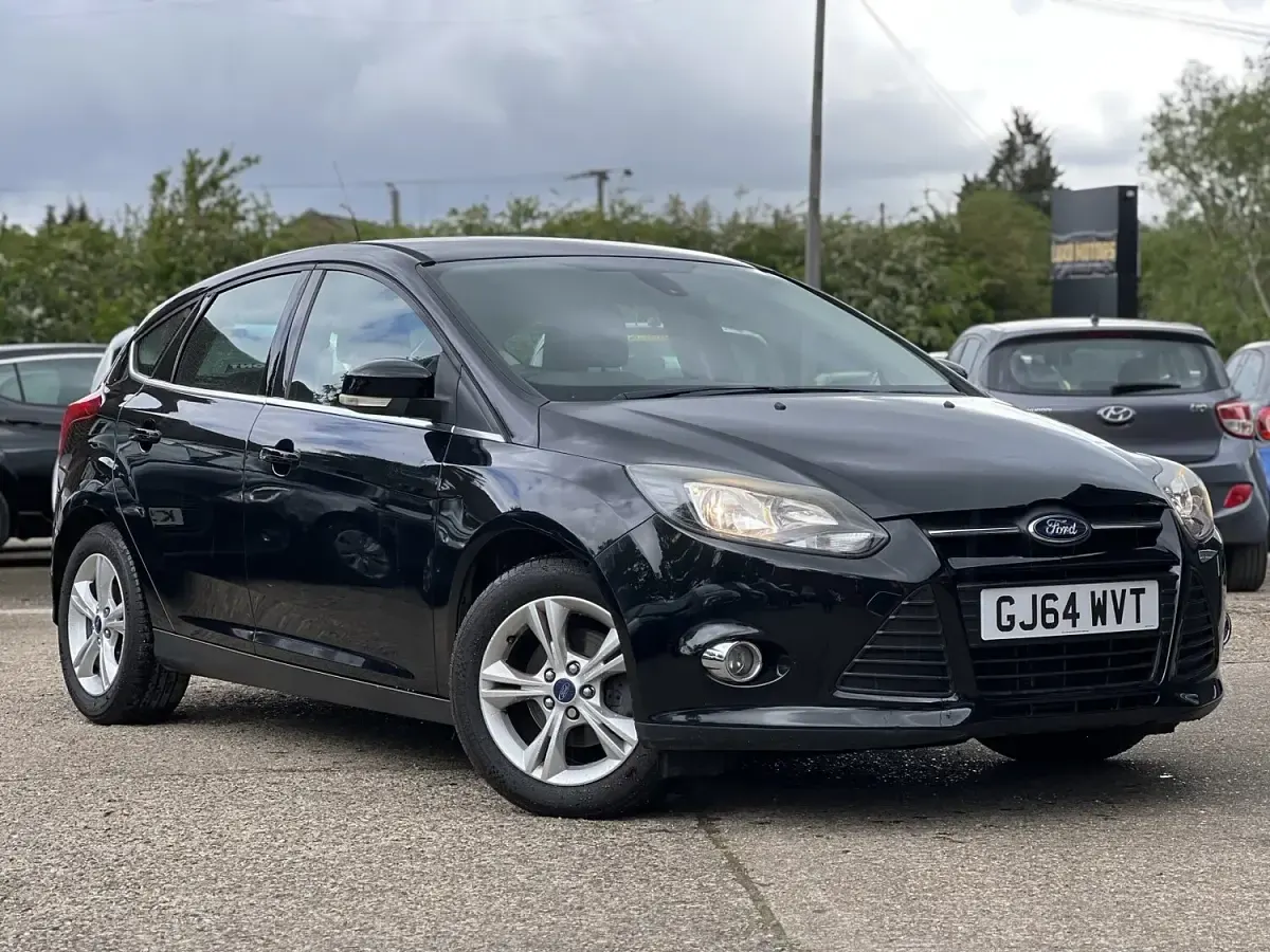 Used Ford Focus Zetec 125 HP (91 kW) 2014 Black Hatchback