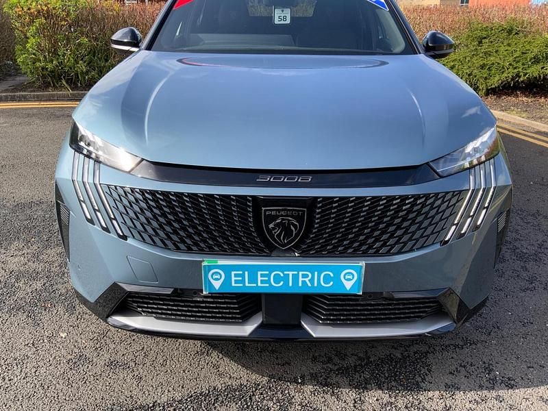 Used Peugeot e-3008 GT 152 kW (207 HP) 2025 Blue SUV