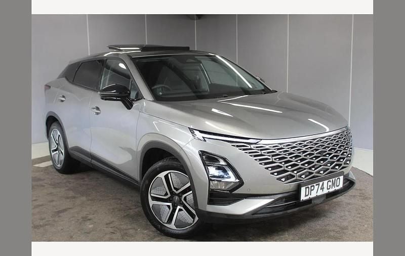 Silver Used 2024 Omoda 5 SUV | £20,995 (Good price) - Image 1/4