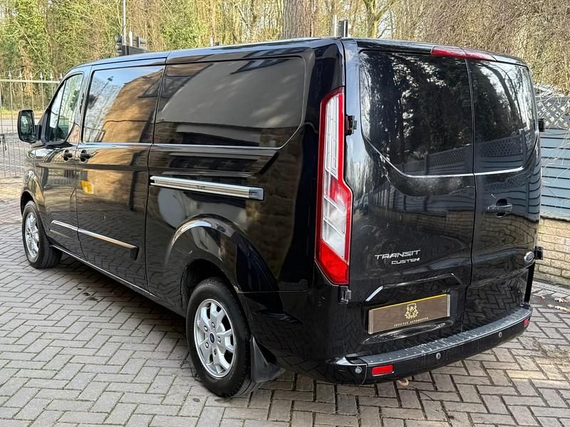 Used Ford Transit Custom Limited 155 HP (114 kW) 2014 Black Van