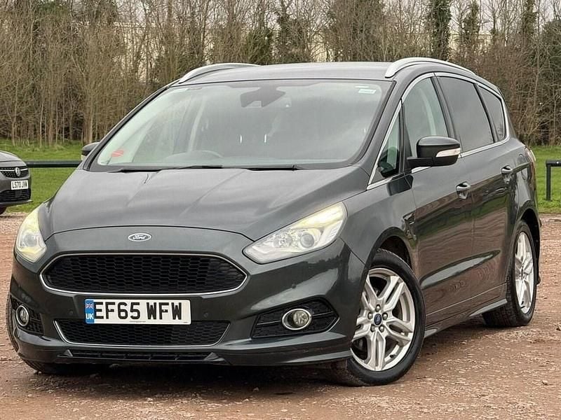 Used Ford S-MAX Sport 2015 Green MPV