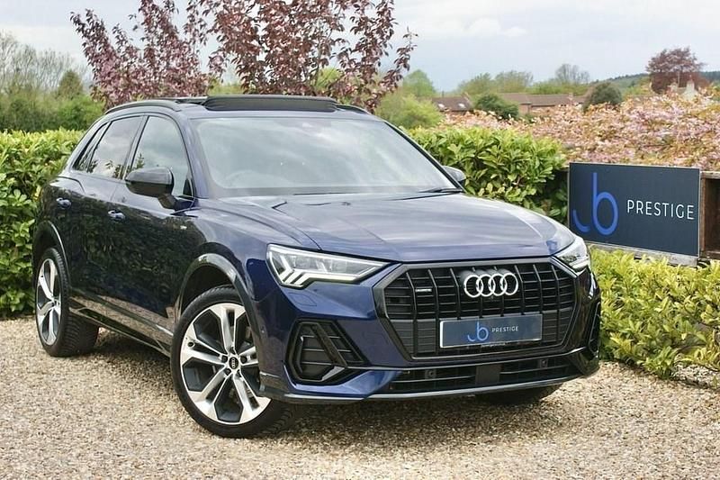 Begagnad Audi Q3 Advanced 200 HK (147 kW) 2021 Blå SUV