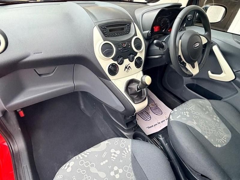 Used Ford Ka Studio 69 HP (50 kW) 2015 Red Hatchback