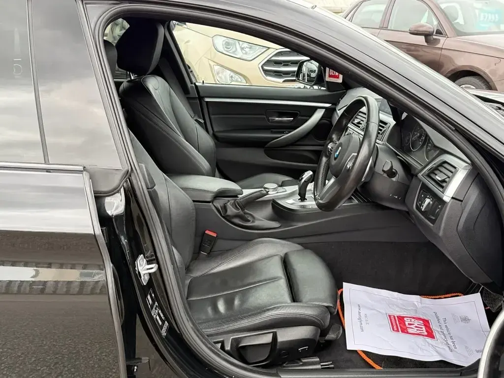Begagnad BMW 420 M Sport 184 HK (135 kW) 2019 Svart Halvkombi