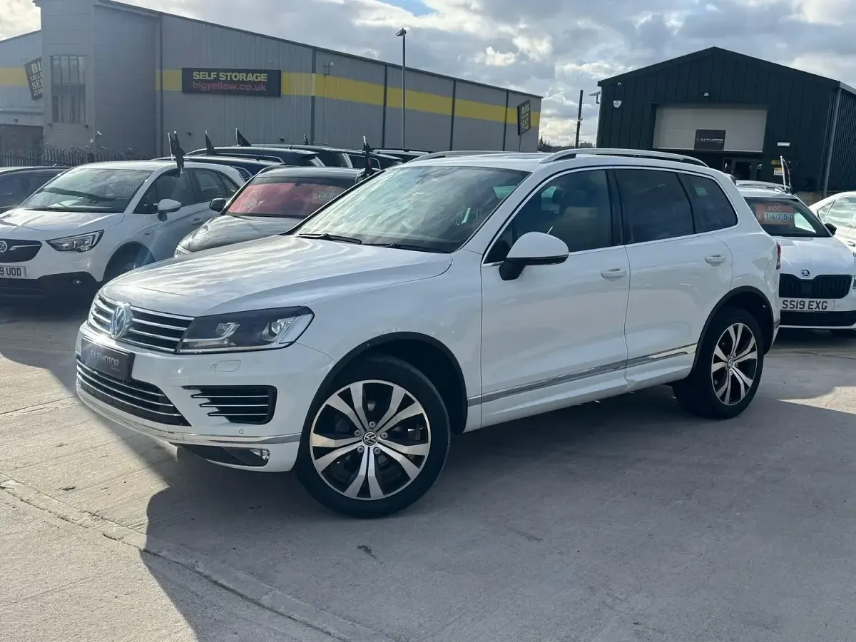 Used VW Touareg R-line 262 HP (192 kW) 2015 White SUV