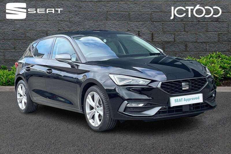 Black Used 2024 Seat Leon FR Hatchback | £21,450 (Expensive) - Image 1/4