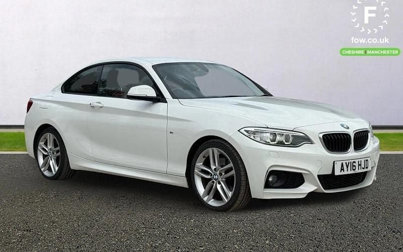 White Used 2016 BMW 220 M Sport Coupe | £12,799 (Fair price) - Image 1/4