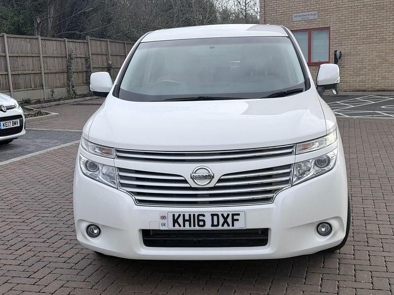 Używany Nissan Elgrand 2016 Biały Minivan