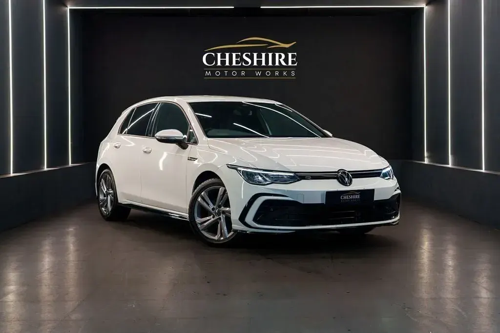 Used VW Golf VIII R-line 150 HP (110 kW) 2023 White Hatchback