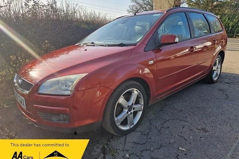 Used Ford Focus Ghia 136 HP (100 kW) 2007 Red Estate