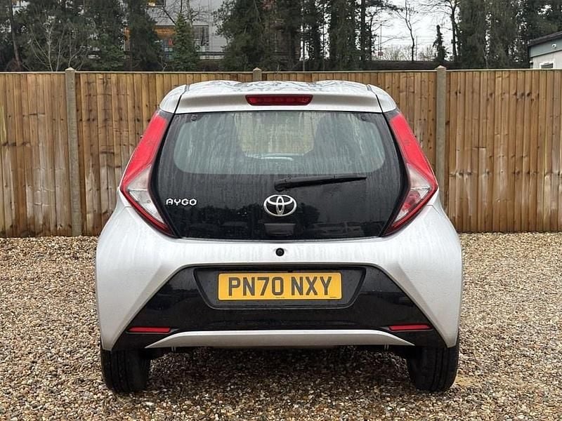 Used Toyota Aygo X-play 71 HP (52 kW) 2020 Silver Hatchback