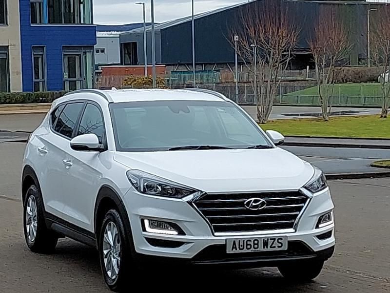 Used Hyundai Tucson SE 132 HP (97 kW) 2018 White SUV