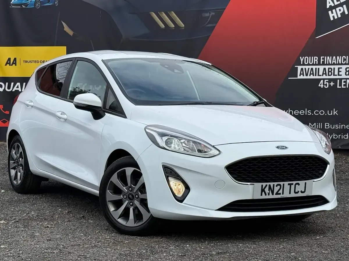 Used Ford Fiesta Trend 125 HP (91 kW) 2021 White Hatchback