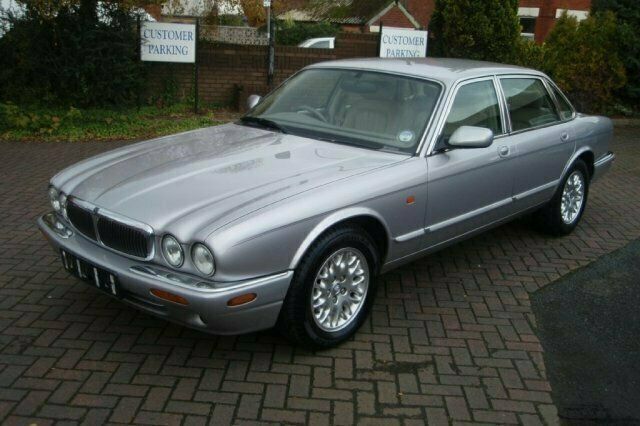Used Jaguar XJ8 240 HP (176 kW) 2000 Sedan
