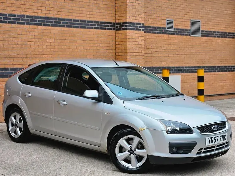 Used Ford Focus Zetec 2007 Silver Hatchback