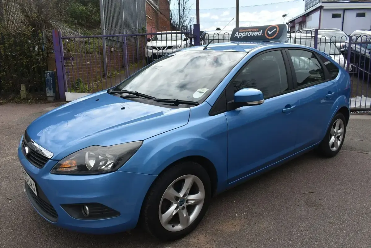 Used Ford Focus Zetec 2011 Blue Hatchback