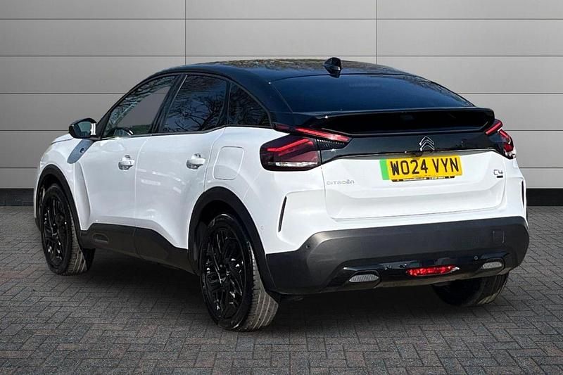 Used Citroën e-C4 100 kW (136 HP) 2024 Okenite white Hatchback